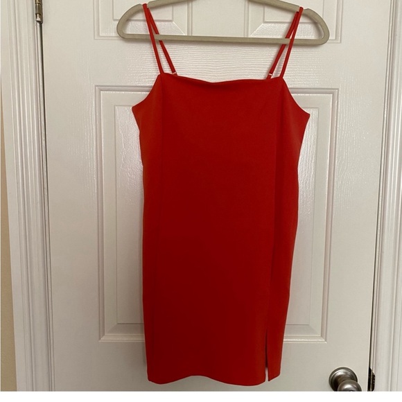 Red Square Neck Spaghetti Strap Shift Dress by H&M - Picture 2 of 3